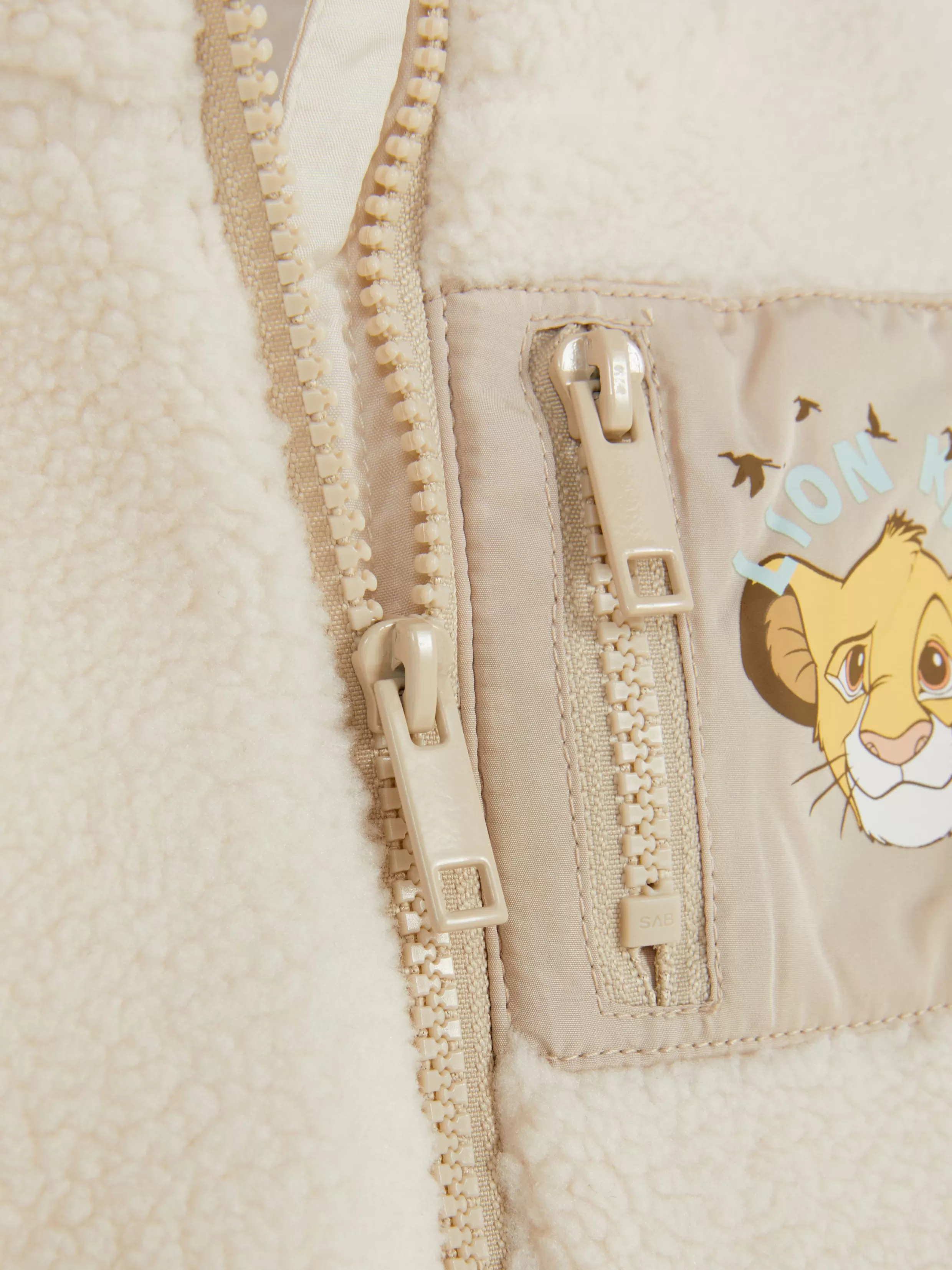 Primark Jassen En Jacks^Gilet Van Borgstof 30-jarig Jubileum Disney's The Lion King