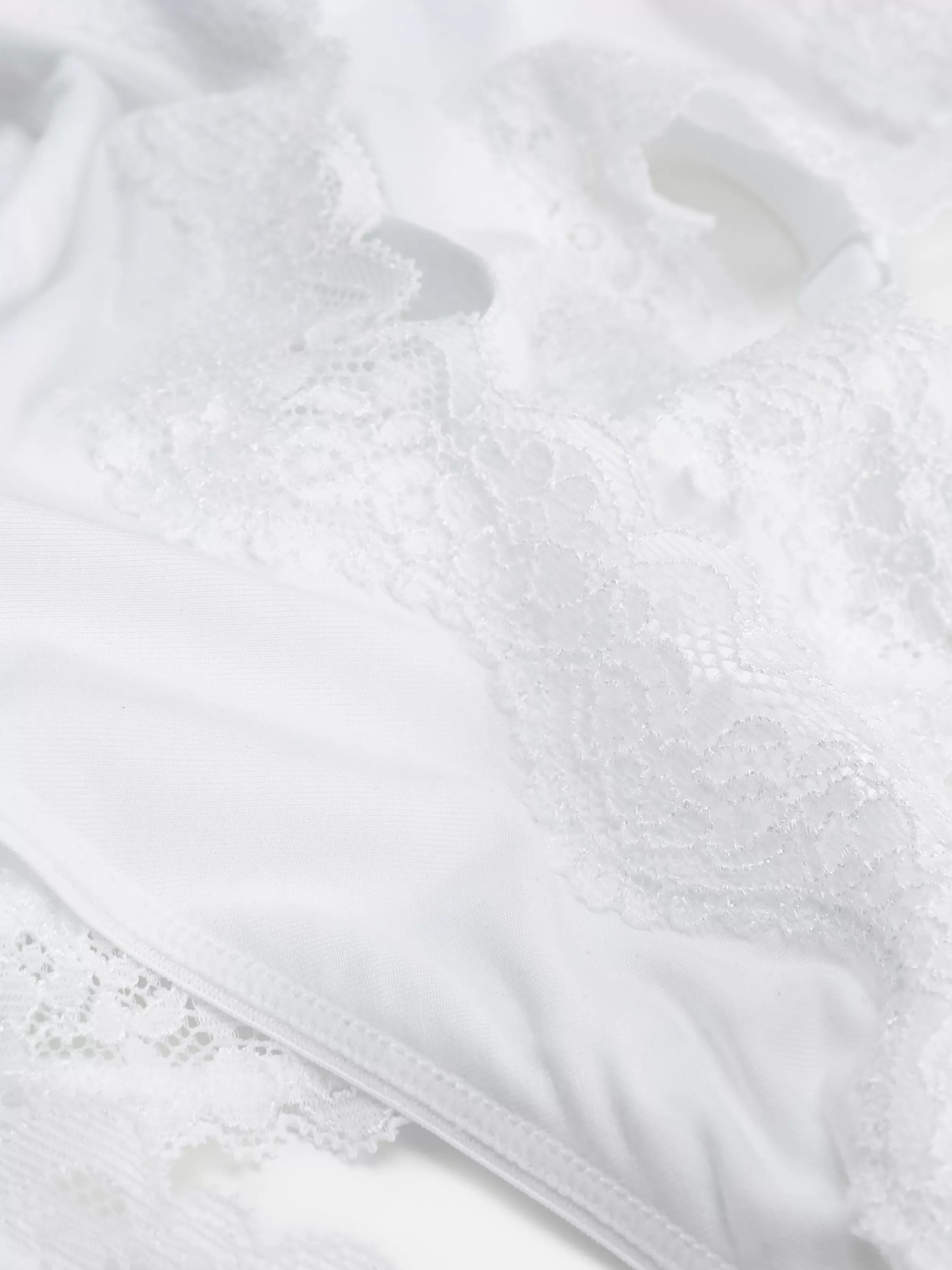 Primark Lingeriesets^Set Met Beha Zonder Vulling En String Met Kanten Rand