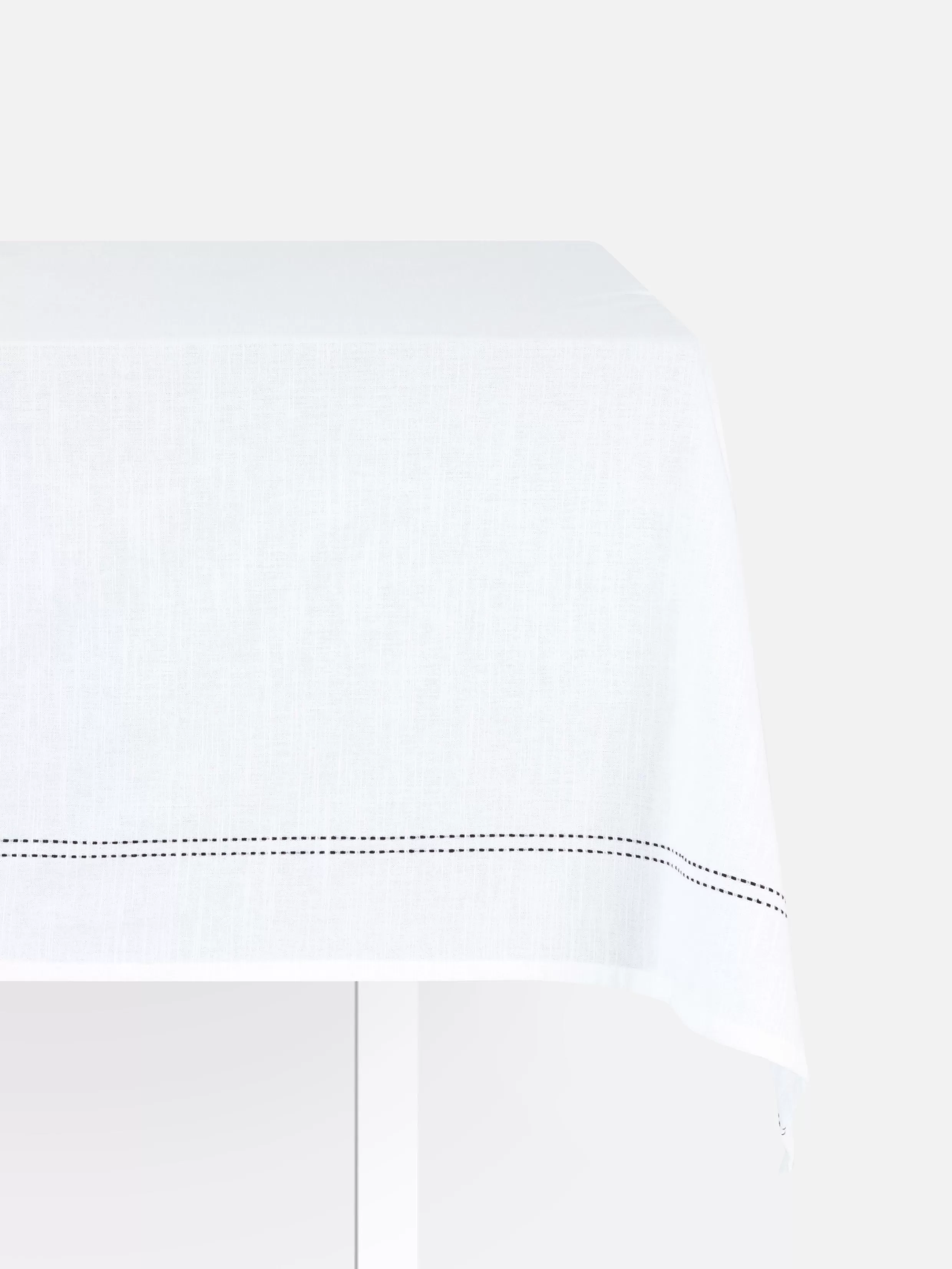 Primark Servies^Tafelkleed Met Stiksels